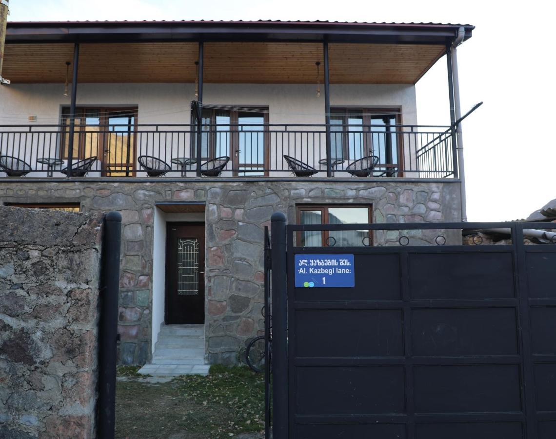 Paradise Inn Kazbegi Екстериор снимка